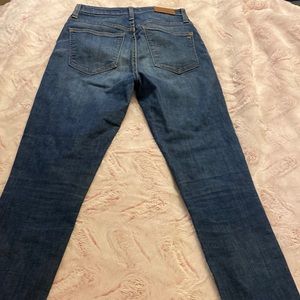 Size 28 madewell jeans